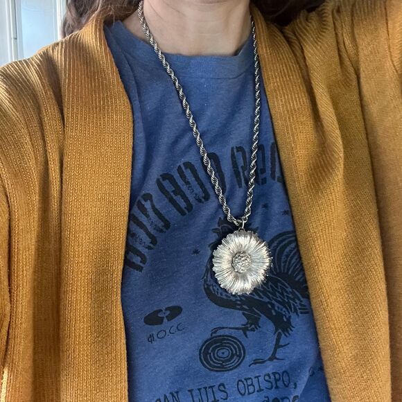 Monet Floral Mid Century Necklace Funky Avant Garde Sunflower pendant - Picture 9 of 9